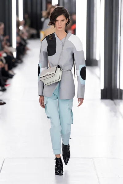 Look 38